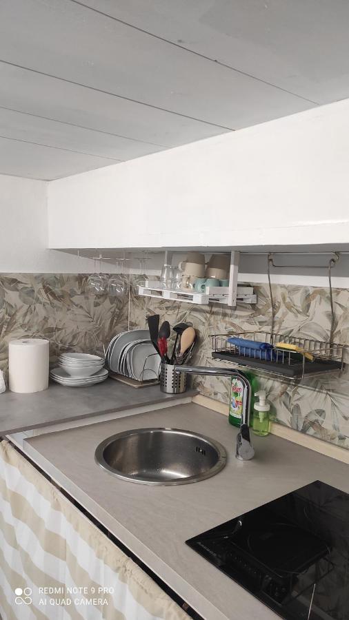 La Nina Apartment คาโมยลี ภายนอก รูปภาพ